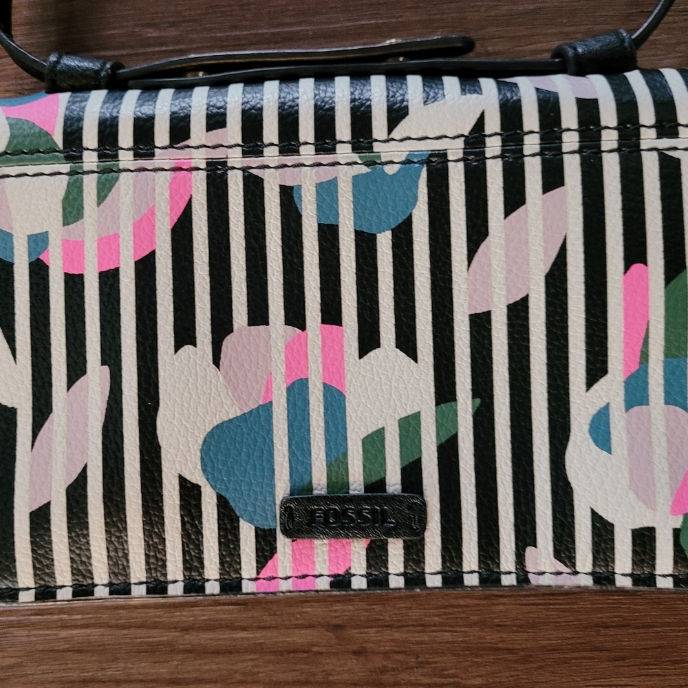 Fossil crossbody wallet purse